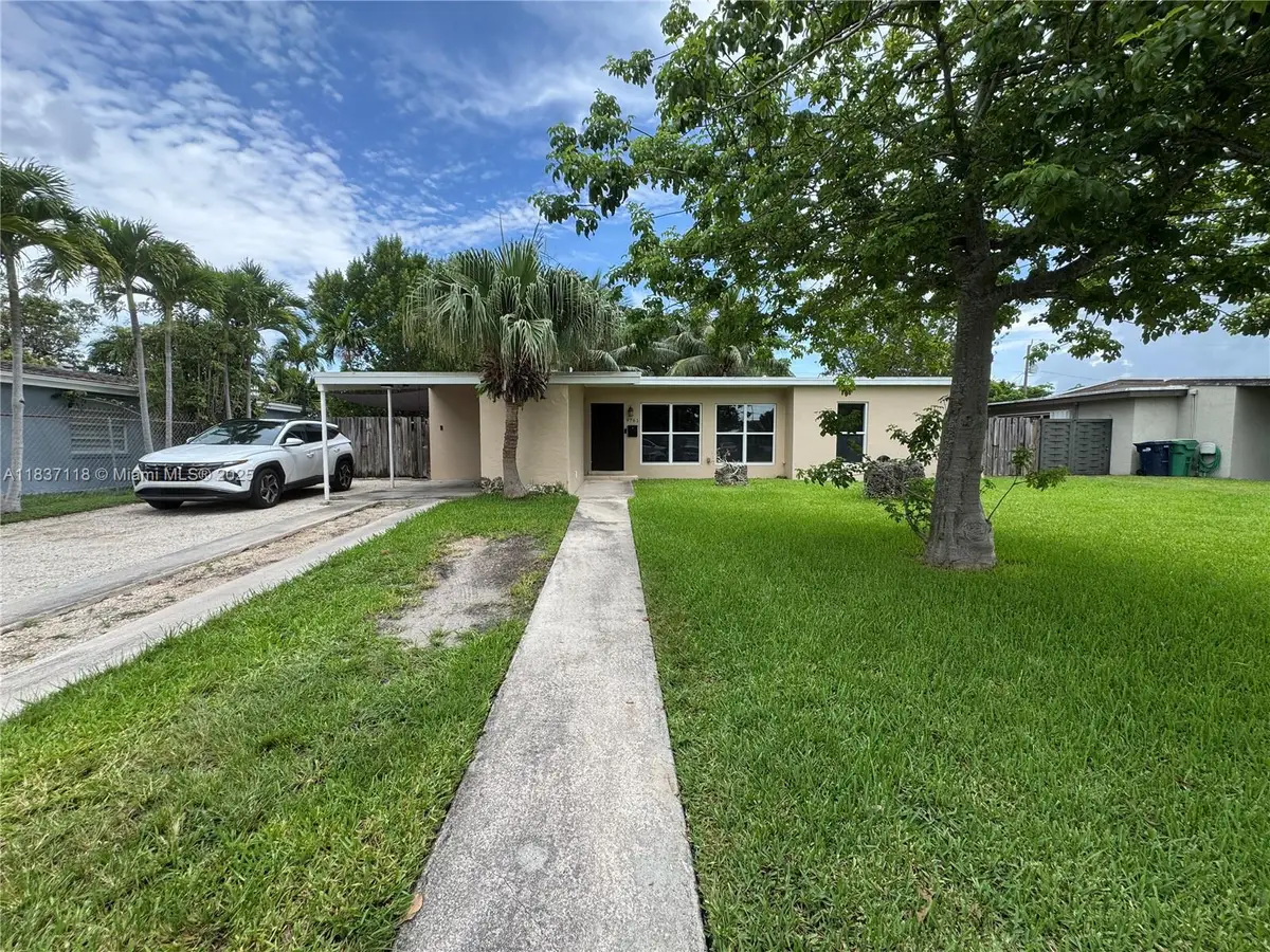 9761 Bahama Dr, Cutler Bay, FL 33189 - Image #1