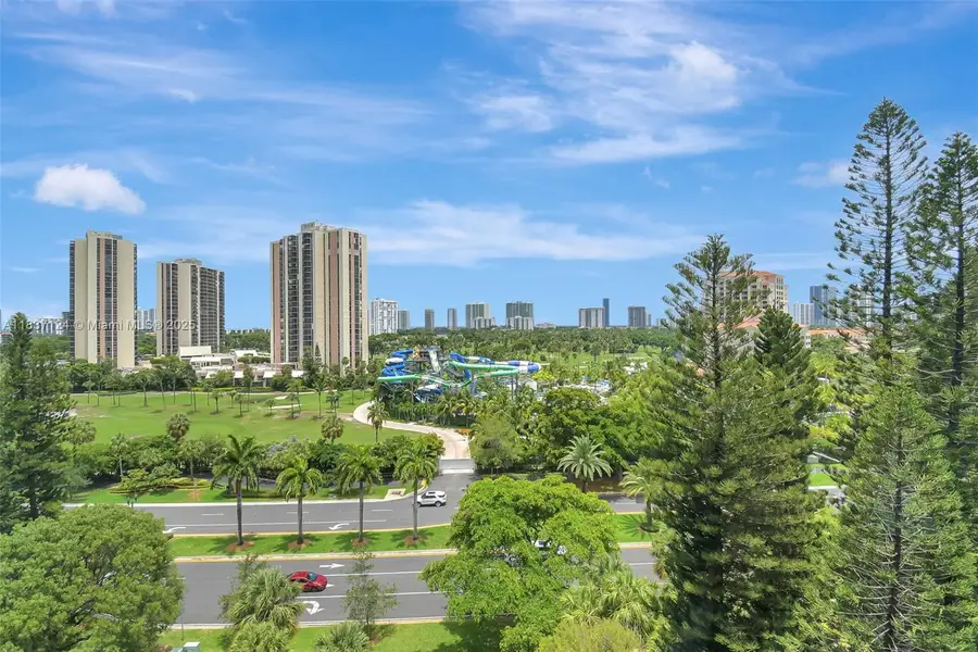 20100 W Country Club Dr #1005, Aventura, FL 33180 - #2