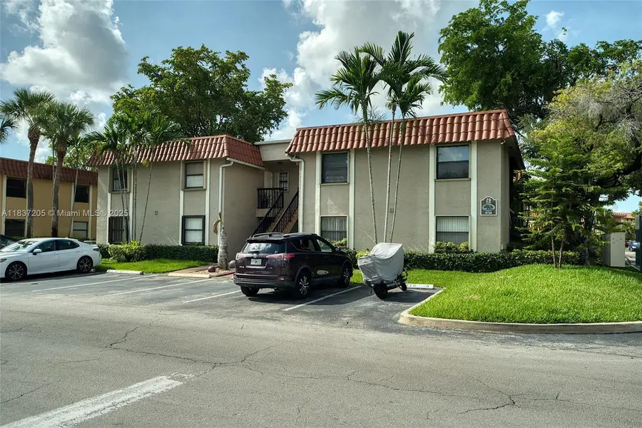 9730 Hammocks Blvd #201-28, Miami, FL 33196 - Image #2