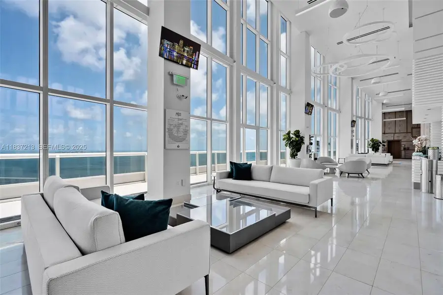 1643 Brickell Ave #1406, Miami, FL 33129 - Image #3