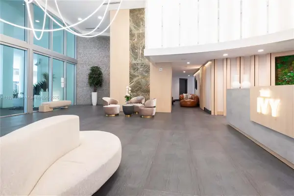 90 SW 3rd St #2113, Miami, FL 33130