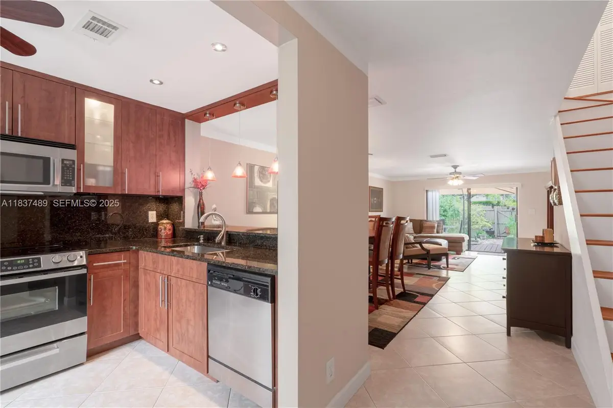 3024 S Oakland Forest Dr #3101, Oakland Park, FL 33309 - Image #1