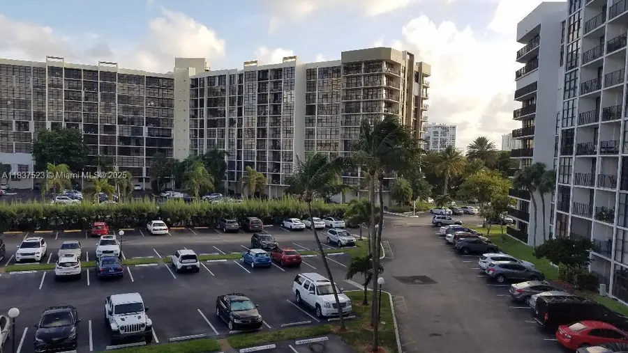 800 Parkview Dr #226, Hallandale Beach, FL 33009 - #3