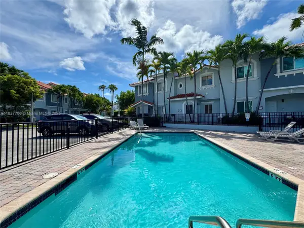 11667 NE 18th Dr #11667, North Miami, FL 33181