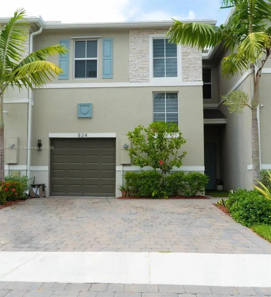 824 SE 18th St, Homestead, FL 33034 - Image #2