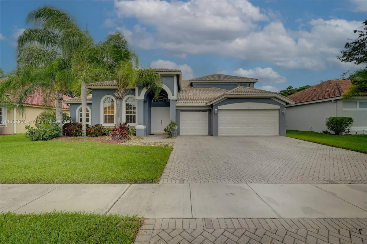 7062 Brunswick Cir, Boynton Beach, FL 33472 - Image #1