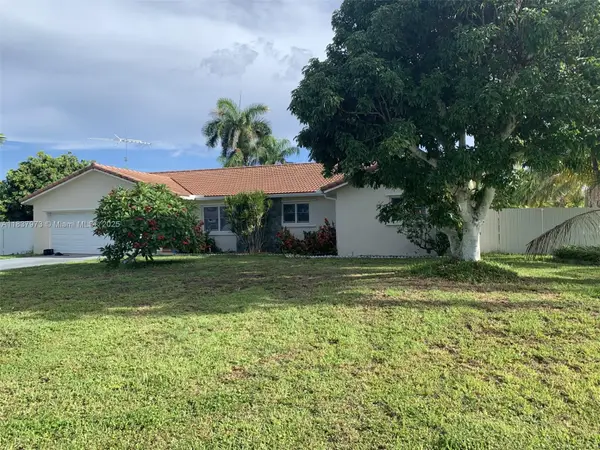 11001 SW 172nd Ter, Miami, FL 33157