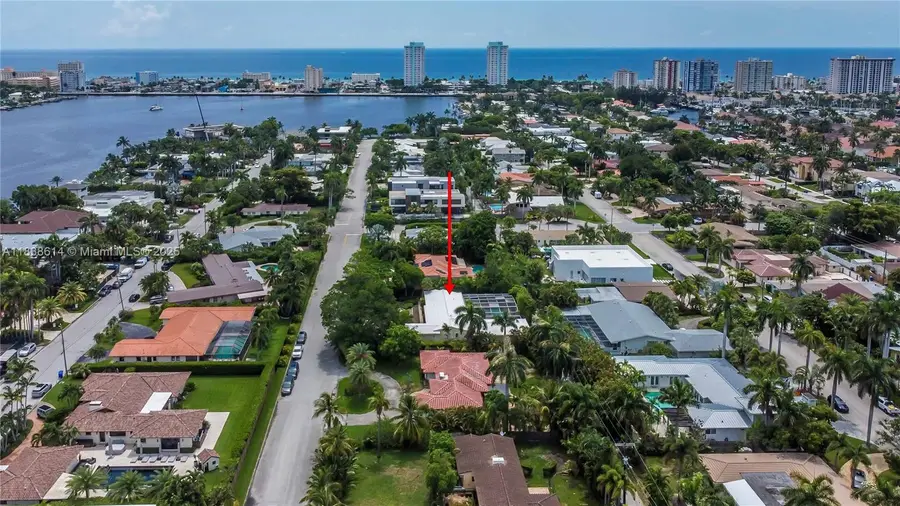 1022 Jefferson St, Hollywood, FL 33019 - Image #2