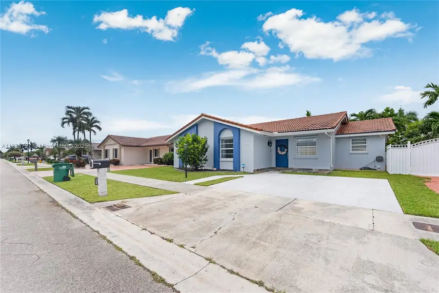 1060 NW 128th Ct, Miami, FL 33182 - Image #3