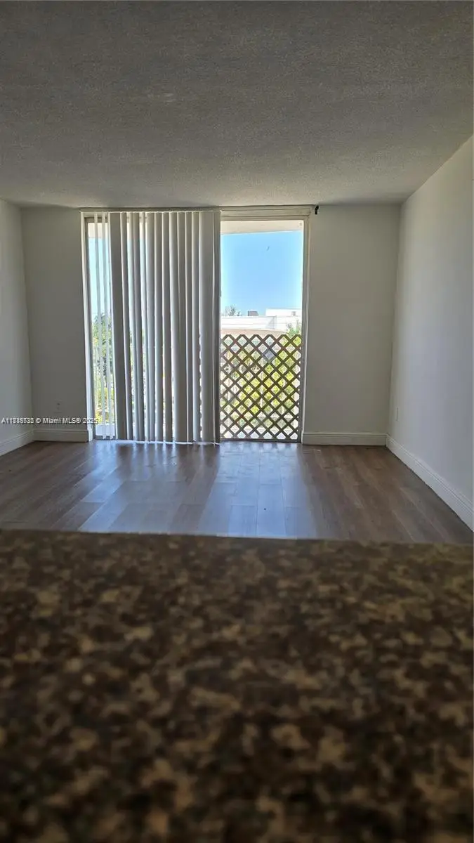 498 NW 165th St Rd #D-407, Miami, FL 33169 - Image #2