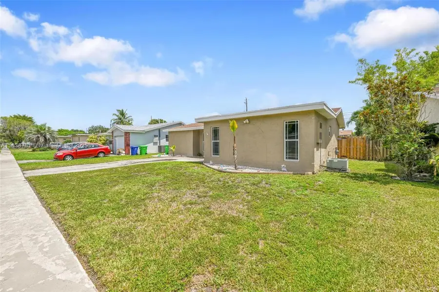 11730 NW 33rd St, Sunrise, FL 33323 - Image #3