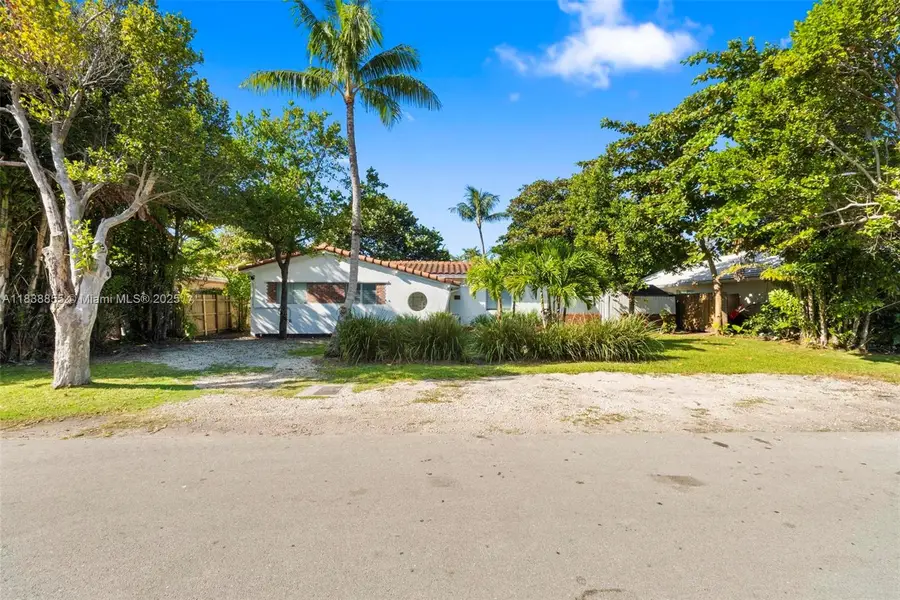 738 Fernwood Rd, Key Biscayne, FL 33149 - Image #2