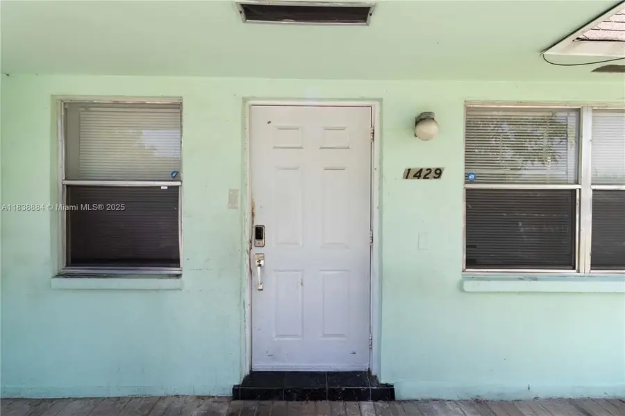 1427 NW 8th Ave, Fort Lauderdale, FL 33311 - Image #3