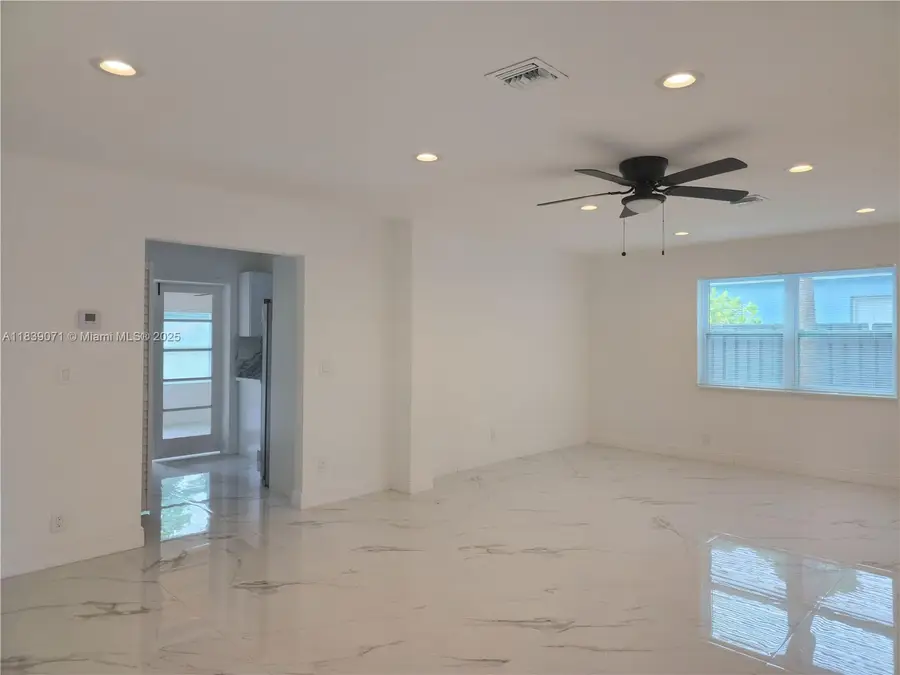 1141 SW 8th Ter, Fort Lauderdale, FL 33315 - Image #2