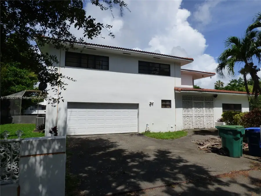 290 NE 108th St, Miami, FL 33161 - Image #2
