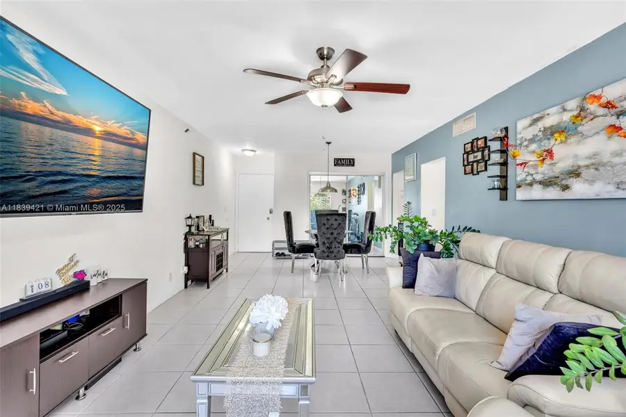 5800 NE 22nd Way #523, Fort Lauderdale, FL 33308 - Image #2