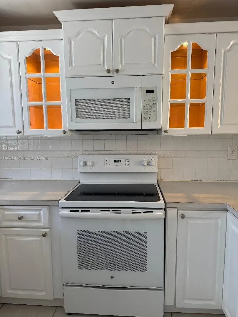 1180 W 42nd Pl #1, Hialeah, FL 33012 - Image #2