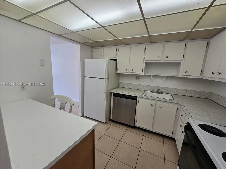 2731 Taft St #102, Hollywood, FL 33020 - Image #3