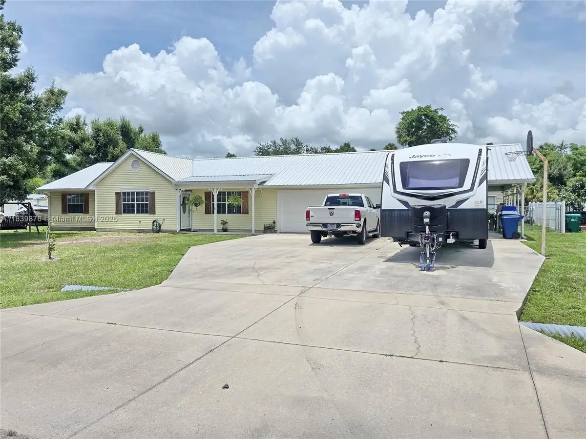 3701 SE 25th Street, Taylor Creek, FL 34974 - Image #1