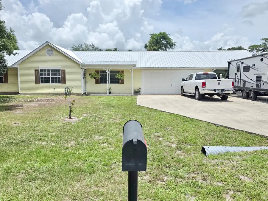 3701 SE 25th Street, Taylor Creek, FL 34974 - Image #2