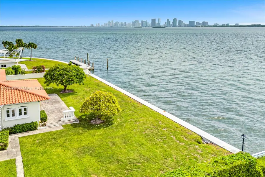 7500 W Treasure Dr, North Bay Village, FL 33141 - Image #2