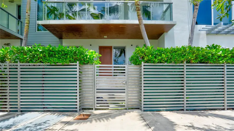 545 SW 11th St #105, Miami, FL 33129 - Image #2