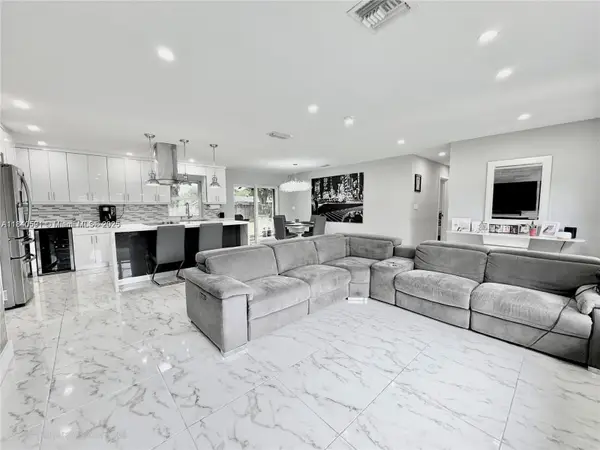 161 NW 46th Ter, Plantation, FL 33317