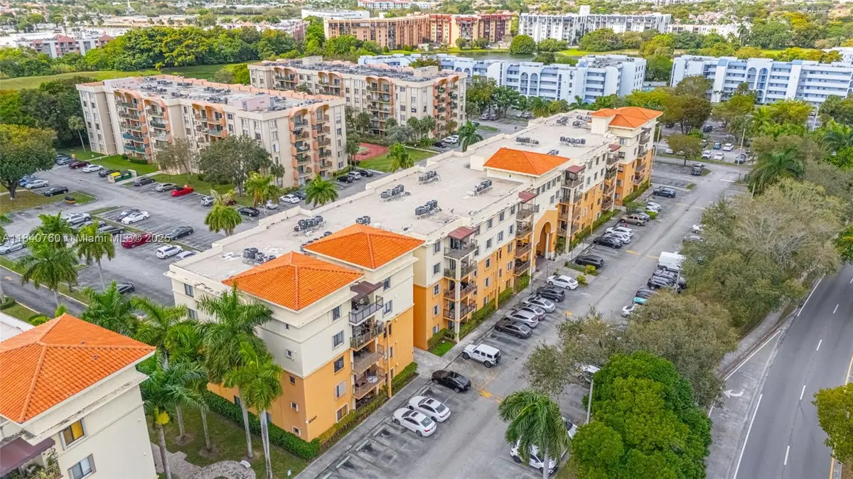 9340 Fontainebleau Blvd #W411, Miami, FL 33172 - Image #1