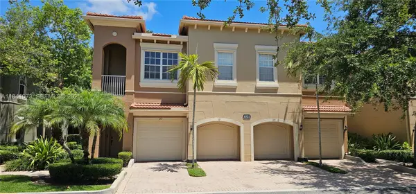 4851 Bonsai Cir #215, Palm Beach Gardens, FL 33418