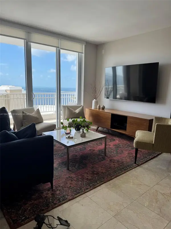 801 Brickell Key Blvd #2705, Miami, FL 33131