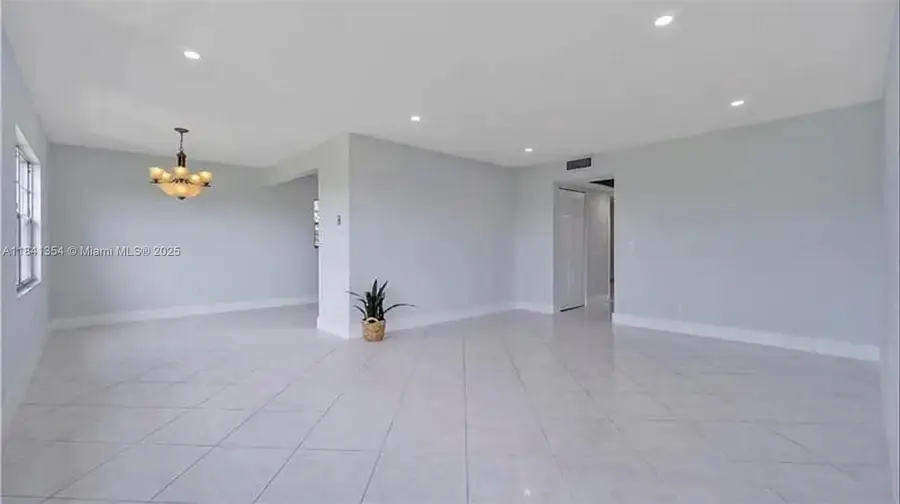 13450 SW 3rd St #401D, Pembroke Pines, FL 33027 - Image #2