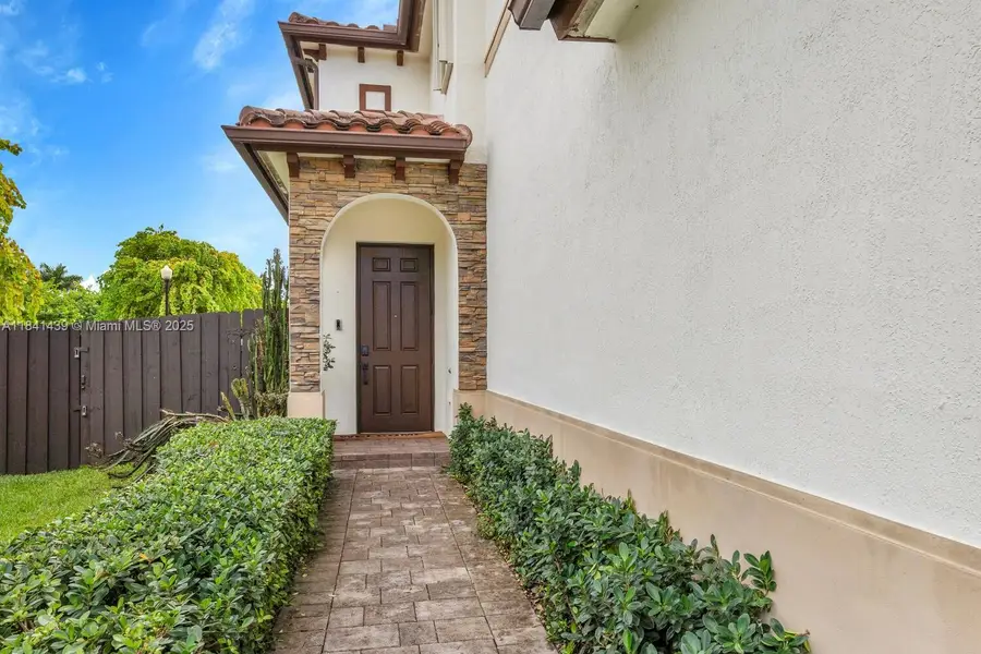 455 SE 34th Ter, Homestead, FL 33033 - Image #2