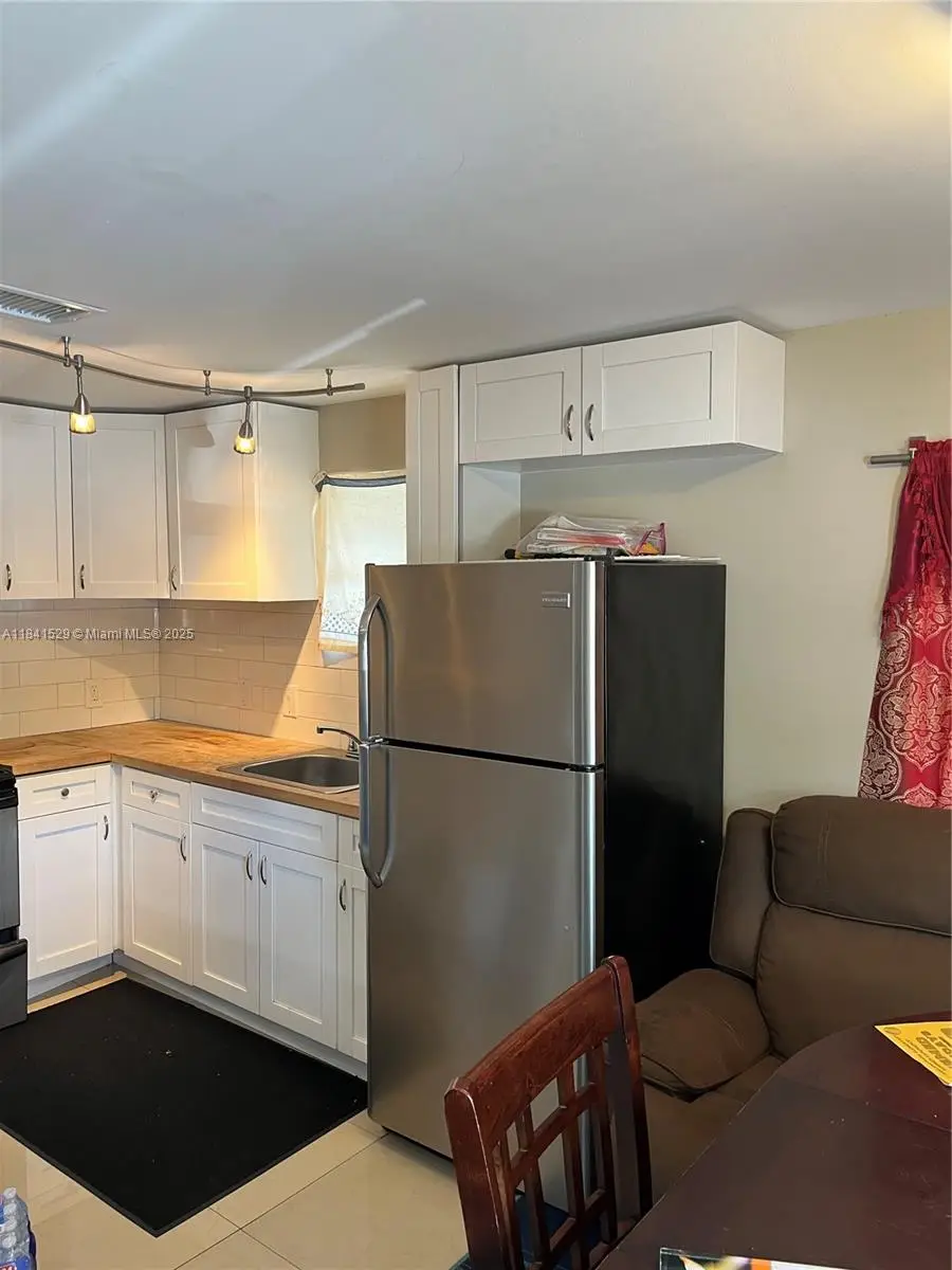 1437 N Andrews Ave, Fort Lauderdale, FL 33311 - Image #3