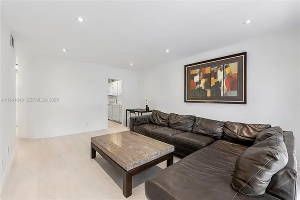 2180 NE 67th St #728, Fort Lauderdale, FL 33308