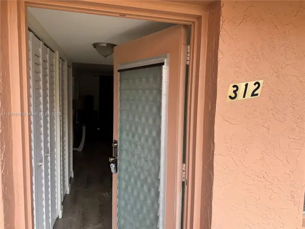 2841 Somerset Dr #312, Lauderdale Lakes, FL 33311