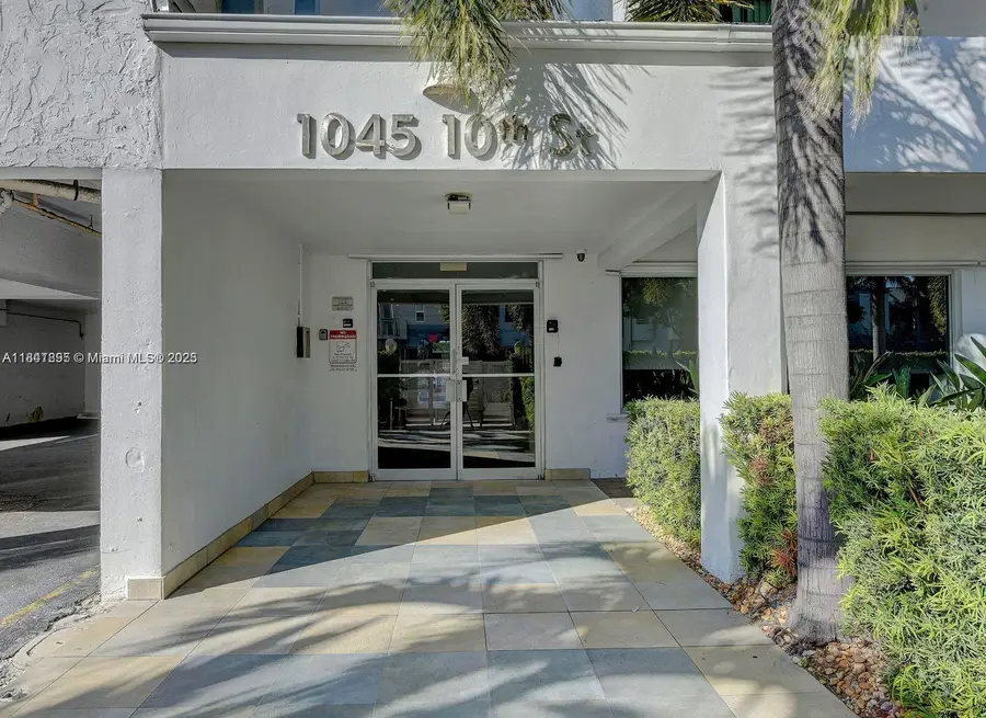 1045 10th St #907, Miami Beach, FL 33139 - #2