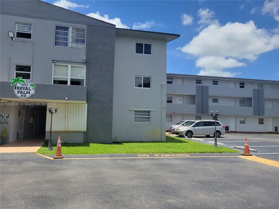 120 Royal Palm Rd #301, Hialeah Gardens, FL 33016 - Image #3