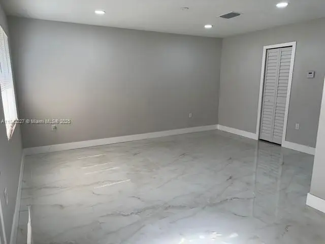 2353 Delrose Dr E, Lakeland, FL 33805 - Image #2