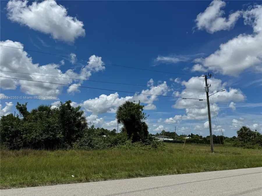 834 Jaguar Blvd, Lehigh Acres, FL 33974 - #2