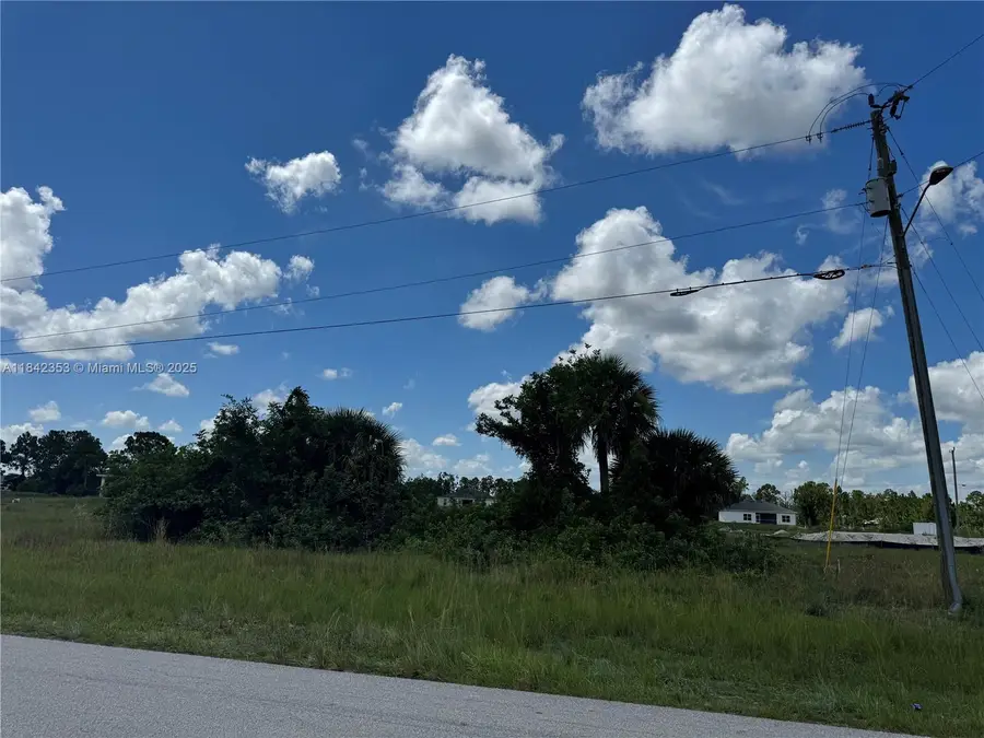 834 Jaguar Blvd, Lehigh Acres, FL 33974 - #3