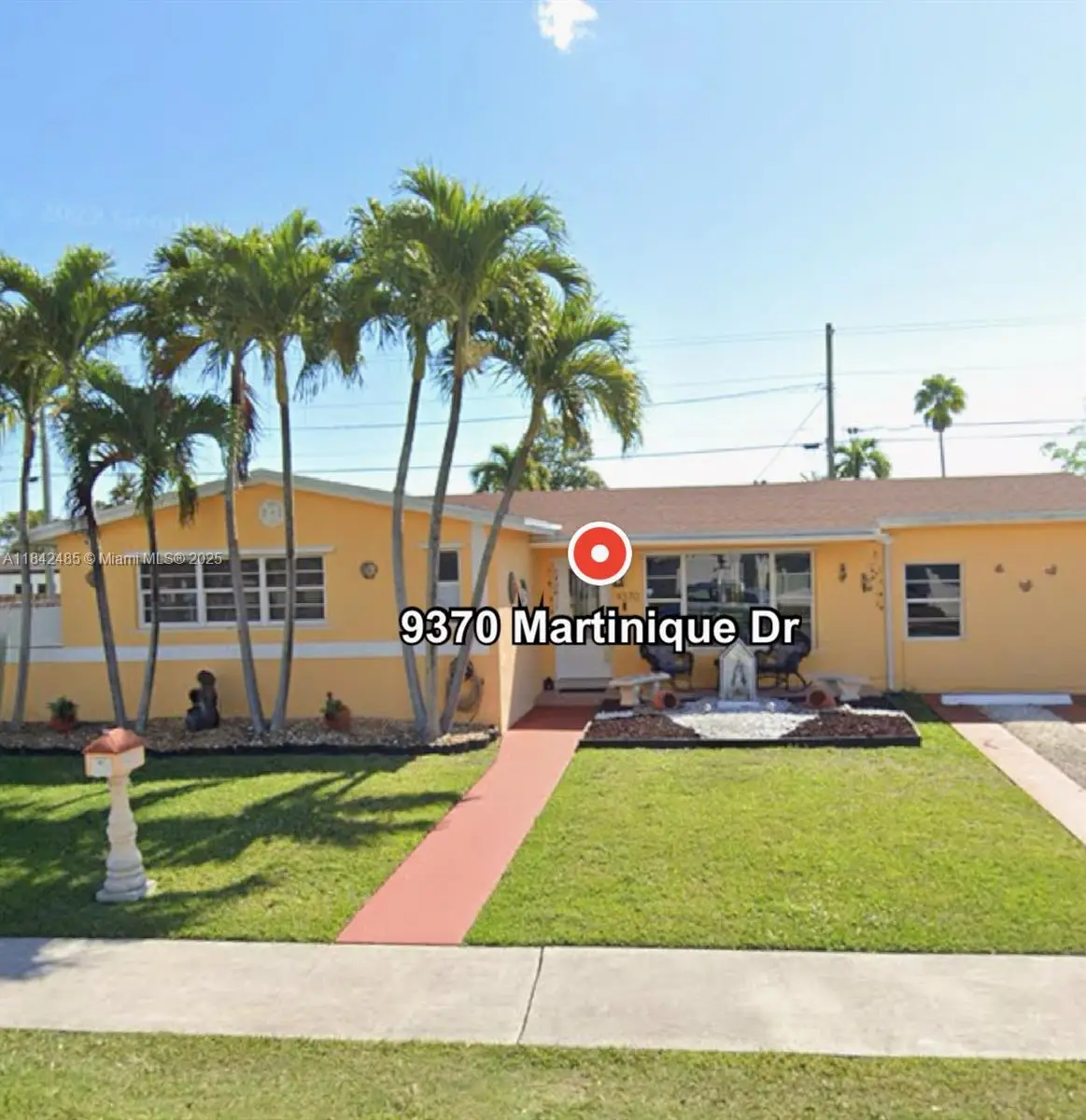 9370 Martinique Dr, Cutler Bay, FL 33189 - Image #1