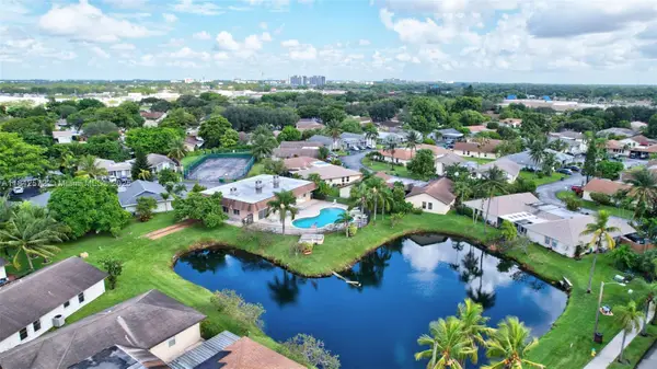 2078 SW 71st Way, Davie, FL 33317