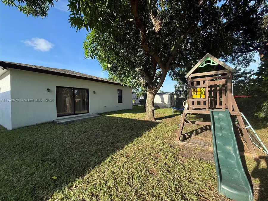 5140 SW 24th St, West Park, FL 33023 - Image #3