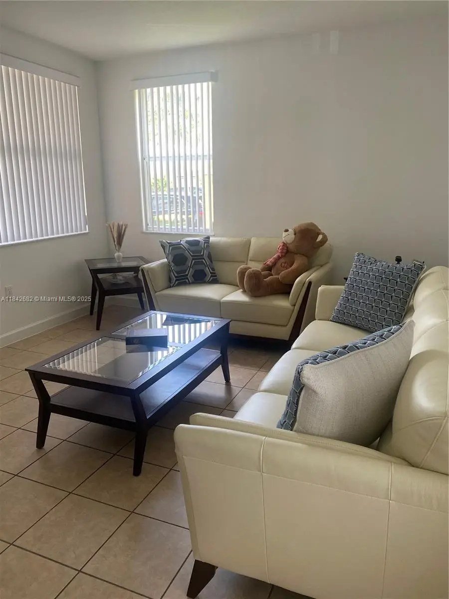 991 NE 42nd Ave, Homestead, FL 33033 - Image #3