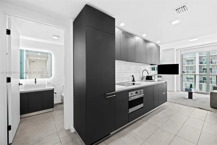 227 NE 2nd St #2911, Miami, FL 33132 - #3