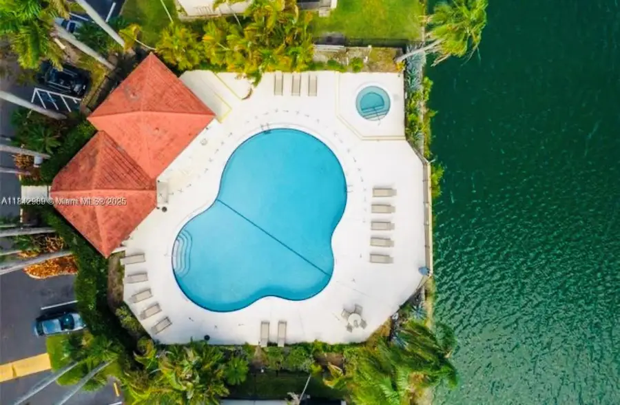 20300 NE 3rd Ct #6, Miami, FL 33179 - Image #2