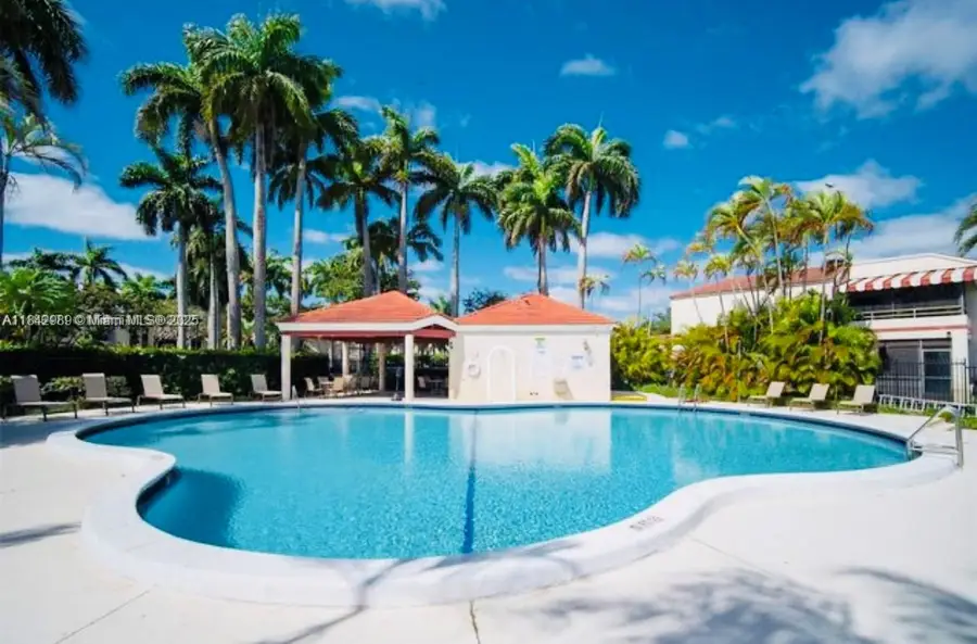 20300 NE 3rd Ct #6, Miami, FL 33179 - Image #3