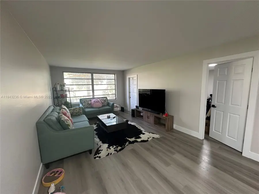 7500 NW 17th St #102, Plantation, FL 33313 - Image #3