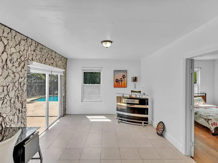 1530 N 56th Ave, Hollywood, FL 33021 - Image #3