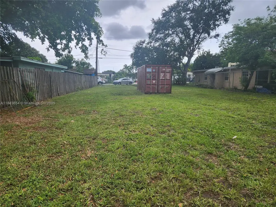 315 N 61st Ave, Hollywood, FL 33024 - Image #2